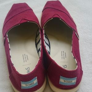 Toms heritage alpargata burgundy shoes size 8 women's